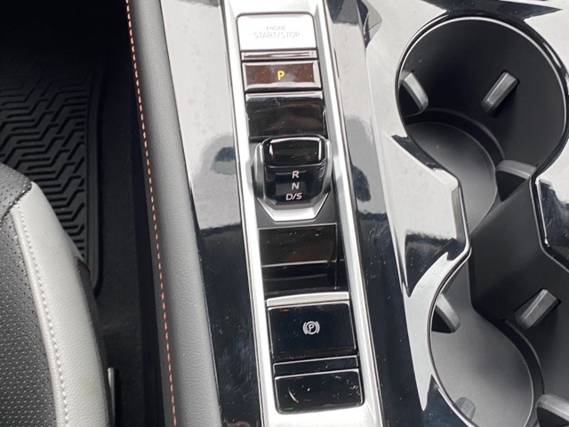 used 2024 Volkswagen Atlas car, priced at $36,924