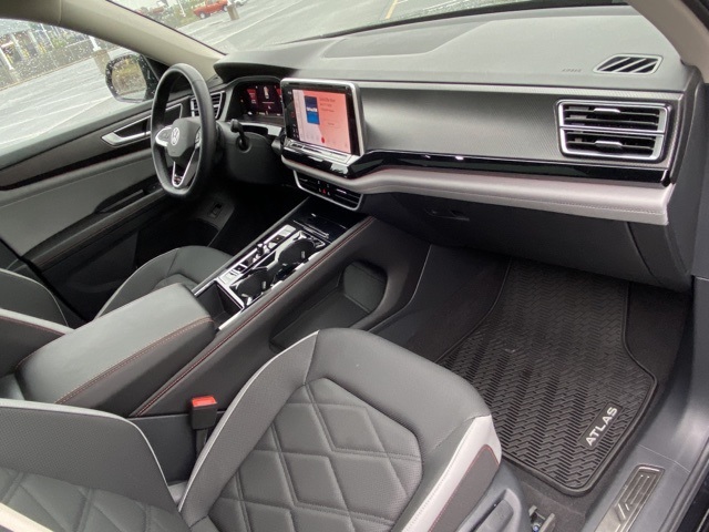 used 2024 Volkswagen Atlas car, priced at $36,924