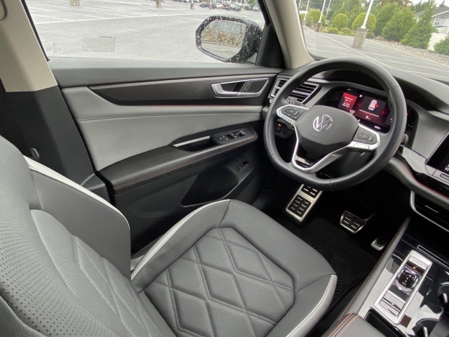 used 2024 Volkswagen Atlas car, priced at $36,924