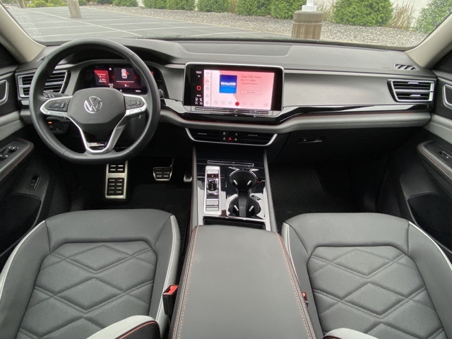 used 2024 Volkswagen Atlas car, priced at $36,924