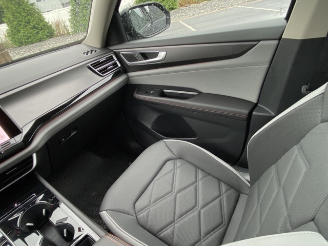 used 2024 Volkswagen Atlas car, priced at $36,924