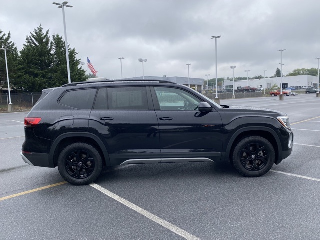 used 2024 Volkswagen Atlas car, priced at $36,924