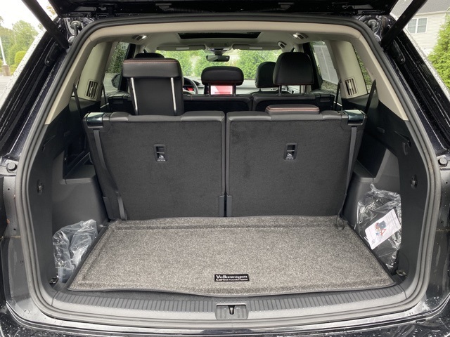 used 2024 Volkswagen Atlas car, priced at $36,924