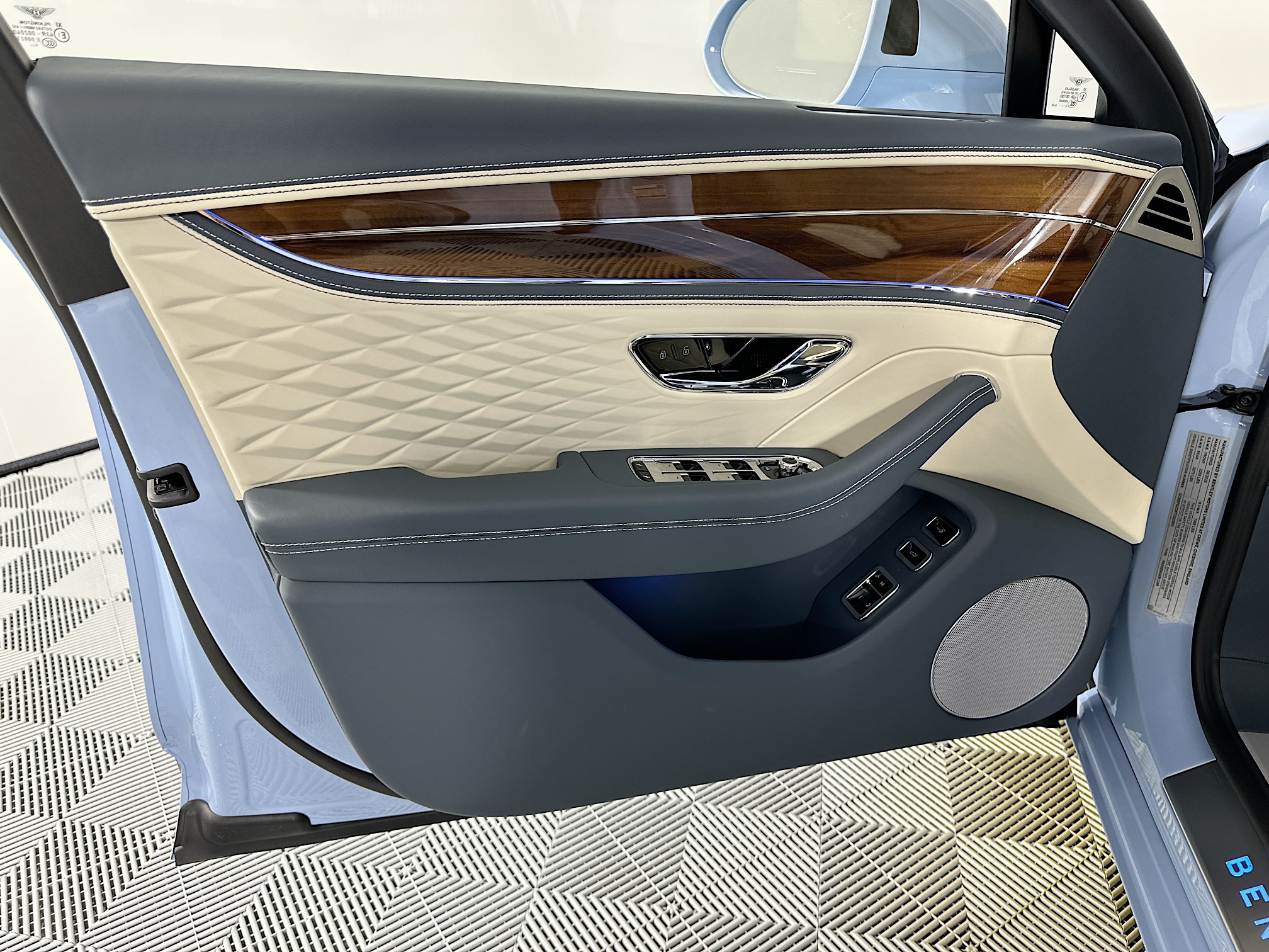 new 2026 Bentley Flying Spur car