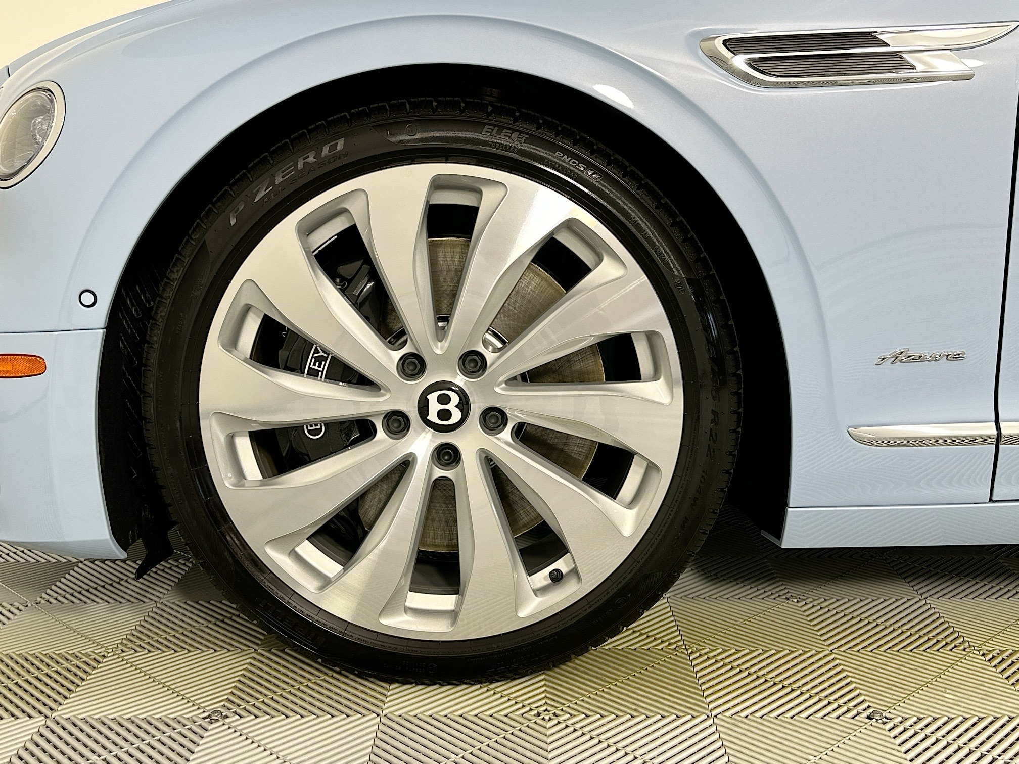 new 2026 Bentley Flying Spur car