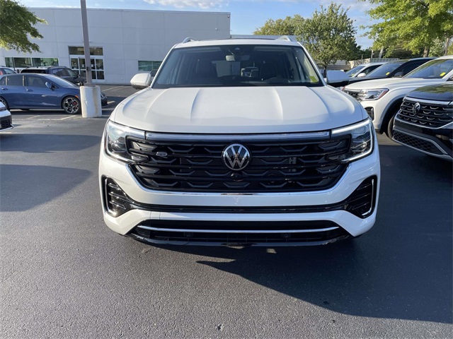 new 2026 Volkswagen Atlas car, priced at $58,804
