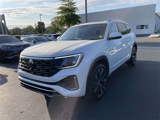 new 2026 Volkswagen Atlas car, priced at $58,804