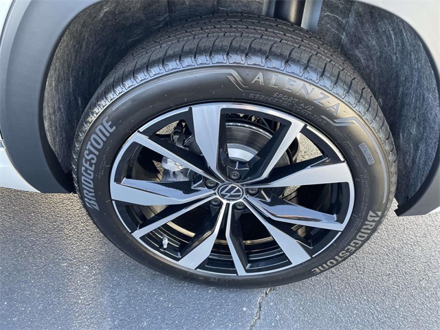 new 2026 Volkswagen Atlas car, priced at $58,804