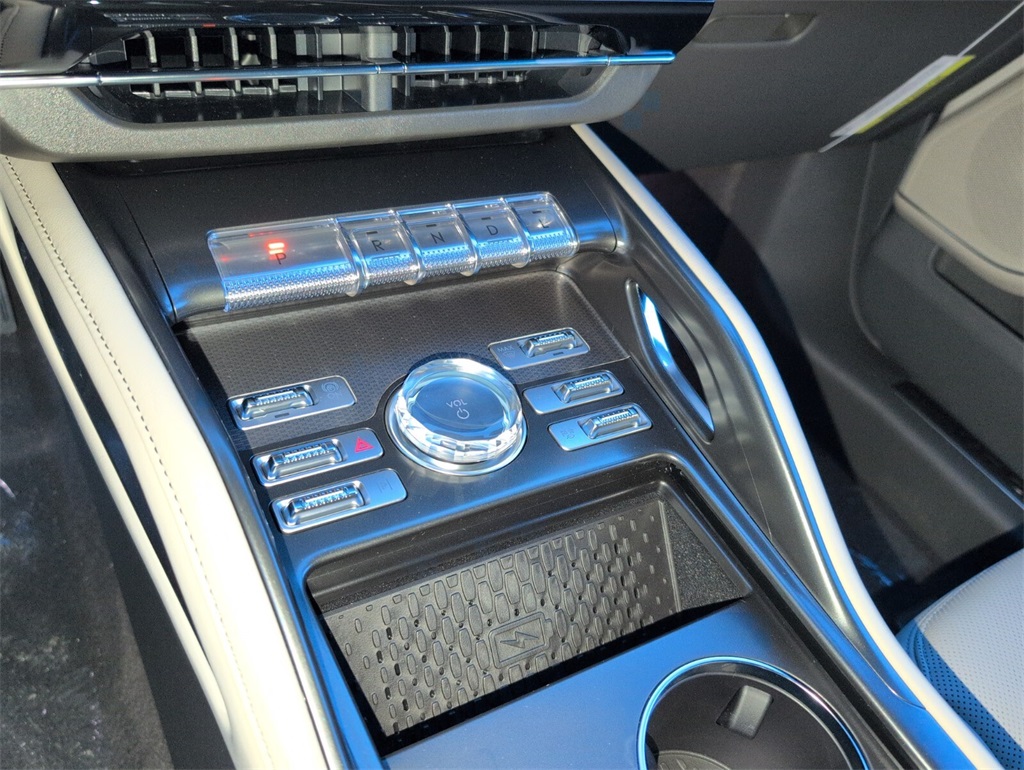 new 2025 Lincoln Nautilus car, priced at $55,954
