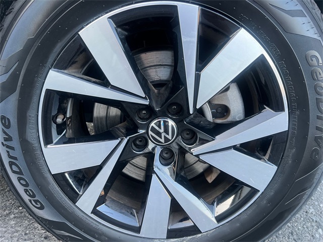 used 2021 Volkswagen Atlas Cross Sport car, priced at $23,911