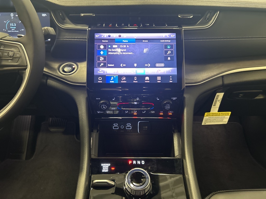 new 2025 Jeep Grand Cherokee car, priced at $43,249