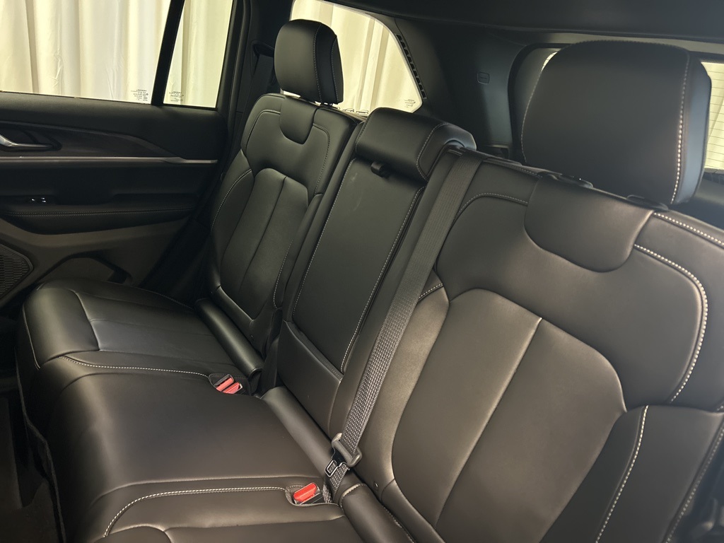 new 2025 Jeep Grand Cherokee car, priced at $43,249