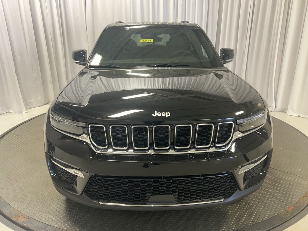new 2025 Jeep Grand Cherokee car, priced at $43,249