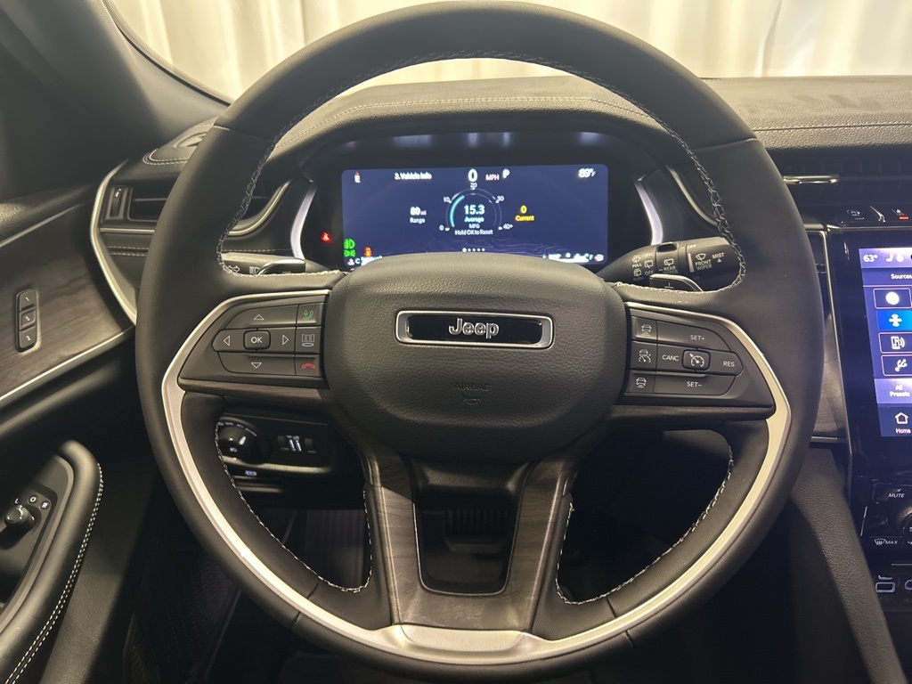 new 2025 Jeep Grand Cherokee car, priced at $43,249