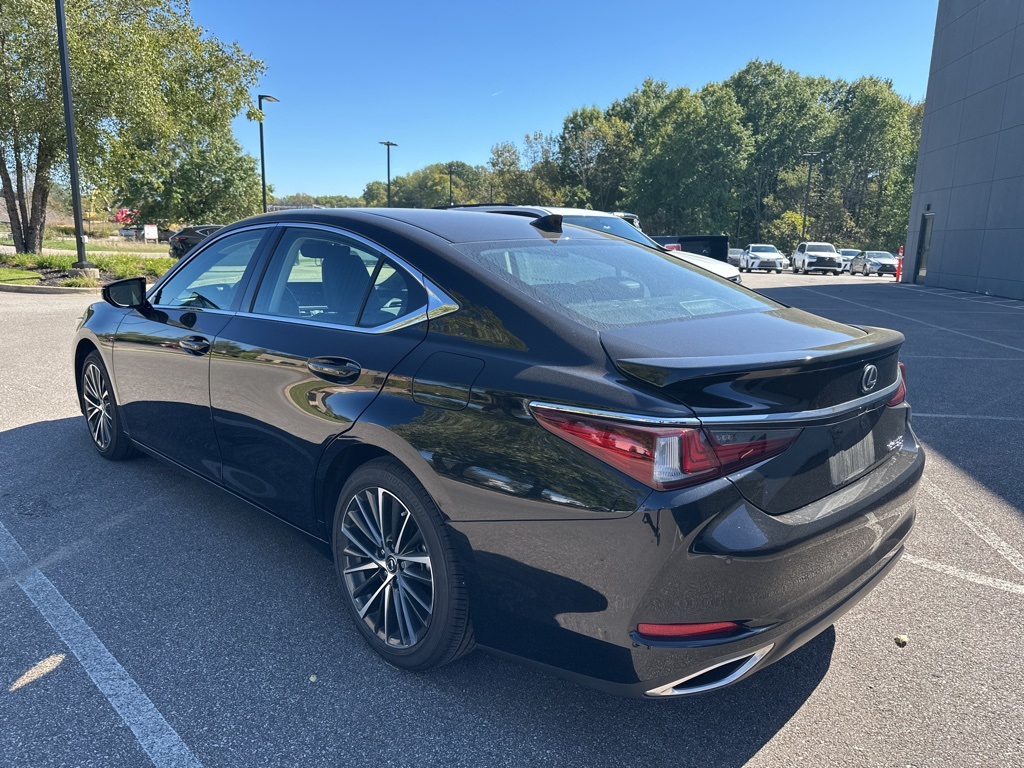 used 2024 Lexus ES car, priced at $41,690