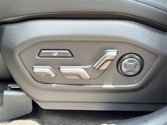 new 2025 Hyundai Santa Fe Hybrid car, priced at $50,360