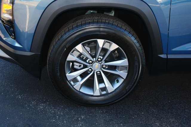 new 2026 Chevrolet Equinox car, priced at $33,490