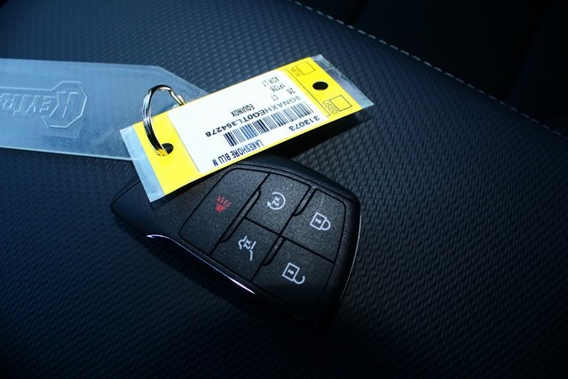 new 2026 Chevrolet Equinox car, priced at $33,490