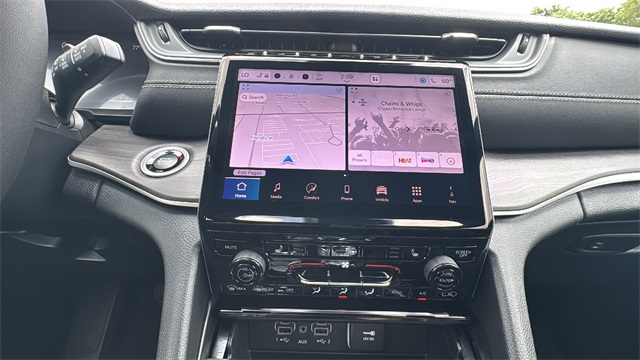 new 2025 Jeep Grand Cherokee car, priced at $45,381