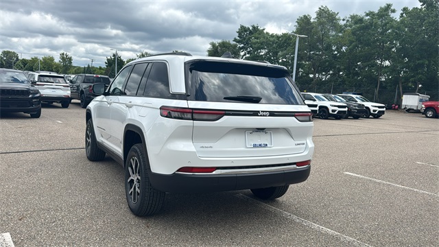 new 2025 Jeep Grand Cherokee car, priced at $45,381