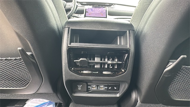 new 2025 Jeep Grand Cherokee car, priced at $45,381