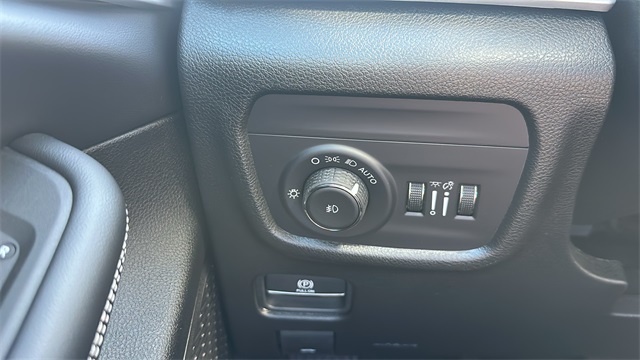 new 2025 Jeep Grand Cherokee L car, priced at $50,643