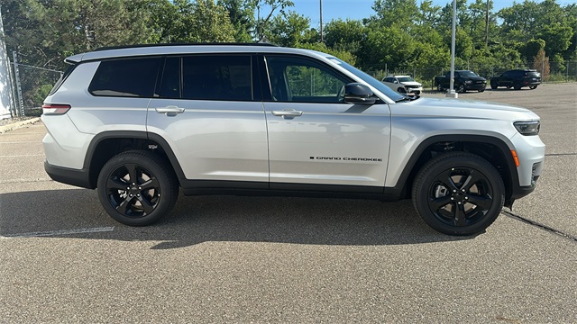 new 2025 Jeep Grand Cherokee L car, priced at $50,643