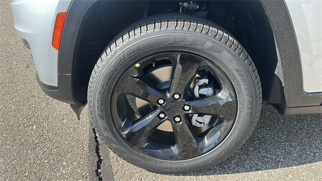 new 2025 Jeep Grand Cherokee L car, priced at $50,643