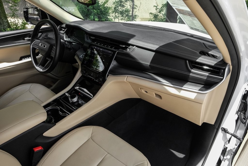 used 2022 Jeep Grand Cherokee L car, priced at $33,617