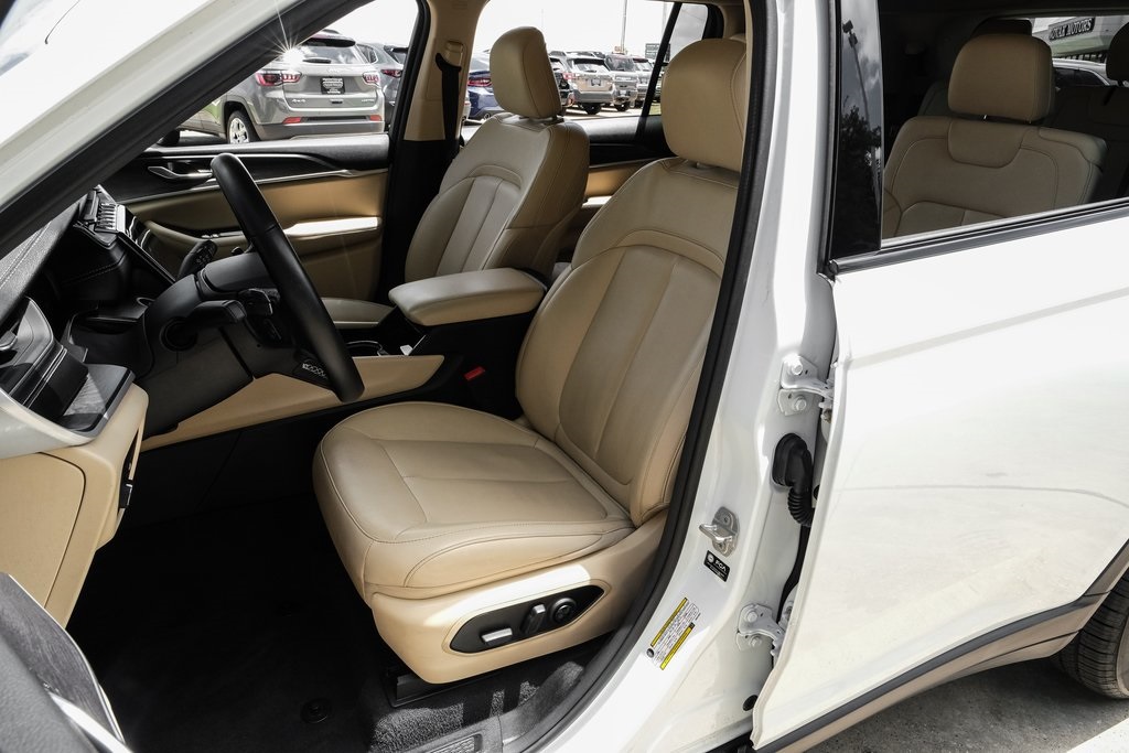 used 2022 Jeep Grand Cherokee L car, priced at $33,617