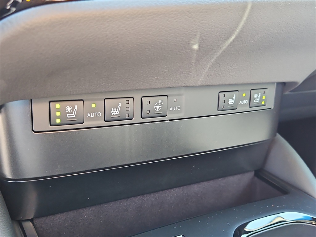 new 2025 Lexus ES car, priced at $51,014