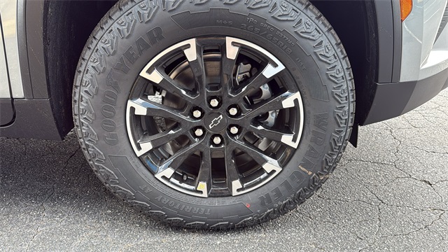new 2026 Chevrolet Traverse car, priced at $51,220