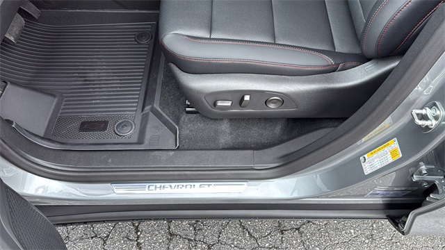 new 2026 Chevrolet Traverse car, priced at $51,220