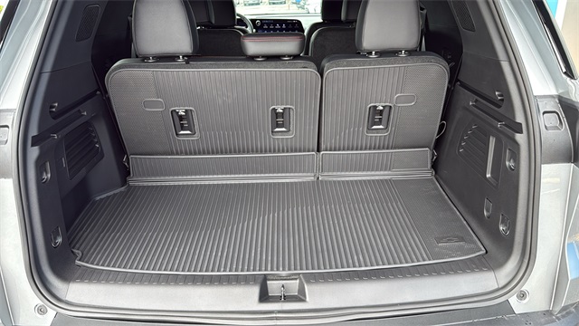 new 2026 Chevrolet Traverse car, priced at $51,220