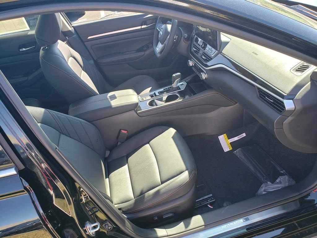 new 2025 Nissan Altima car, priced at $32,995
