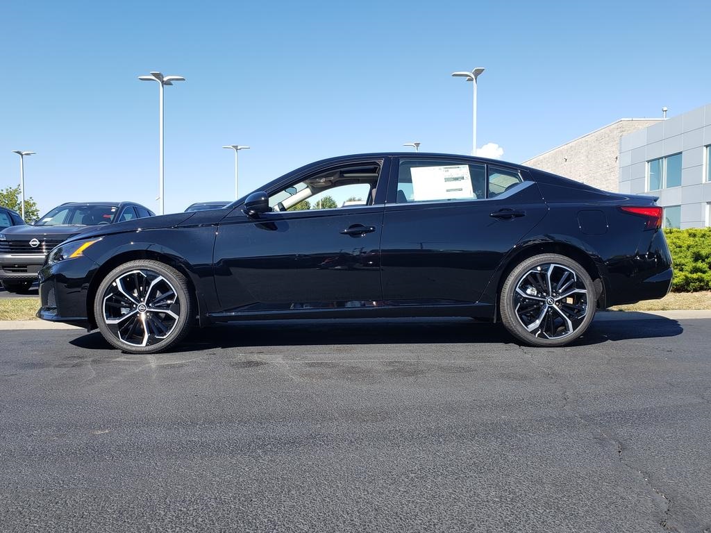 new 2025 Nissan Altima car, priced at $32,995