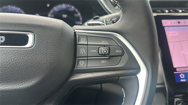new 2025 Jeep Grand Cherokee car, priced at $48,340