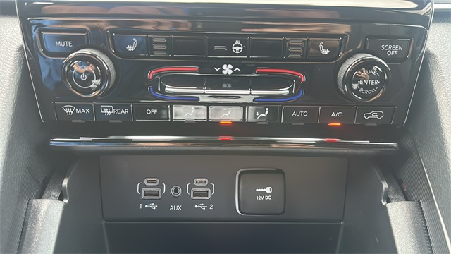 new 2025 Jeep Grand Cherokee car, priced at $48,340