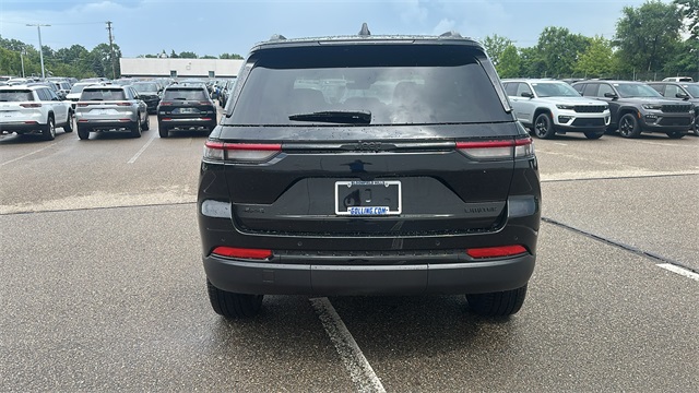 new 2025 Jeep Grand Cherokee car, priced at $48,340