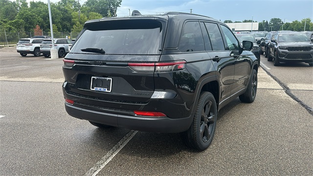 new 2025 Jeep Grand Cherokee car, priced at $48,340