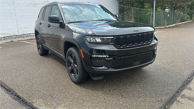 new 2025 Jeep Grand Cherokee car, priced at $48,340
