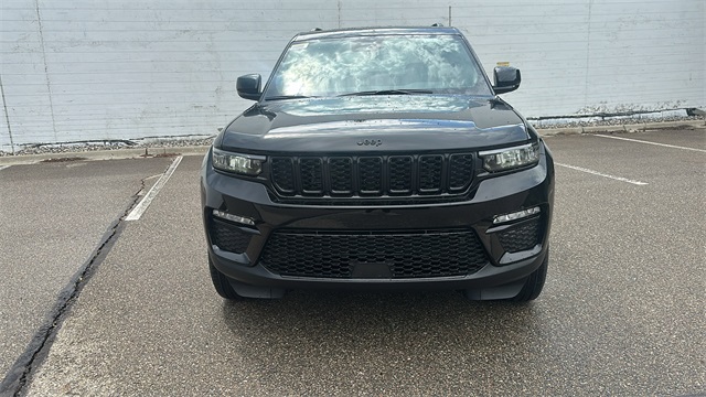 new 2025 Jeep Grand Cherokee car, priced at $48,340