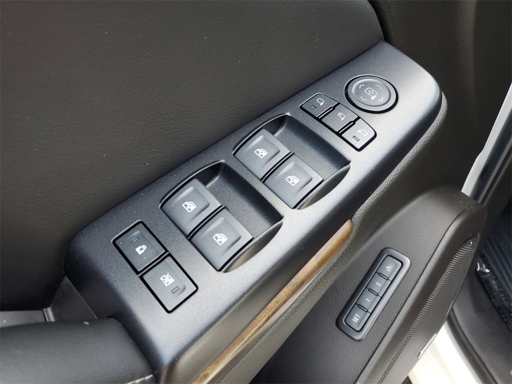 used 2018 GMC Yukon car, priced at $28,550