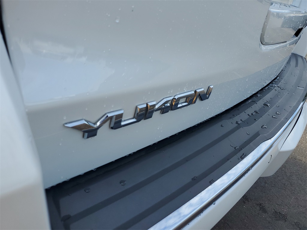 used 2018 GMC Yukon car, priced at $28,550