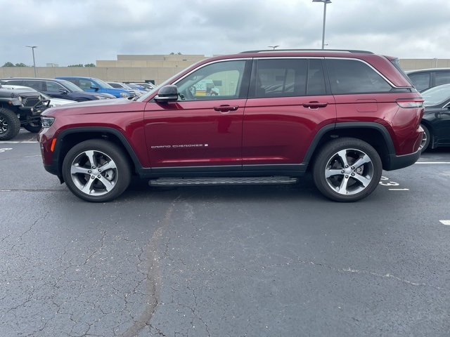 used 2024 Jeep Grand Cherokee car, priced at $39,740