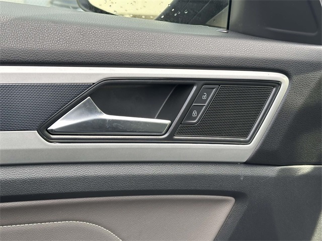 used 2021 Volkswagen Atlas Cross Sport car, priced at $27,449