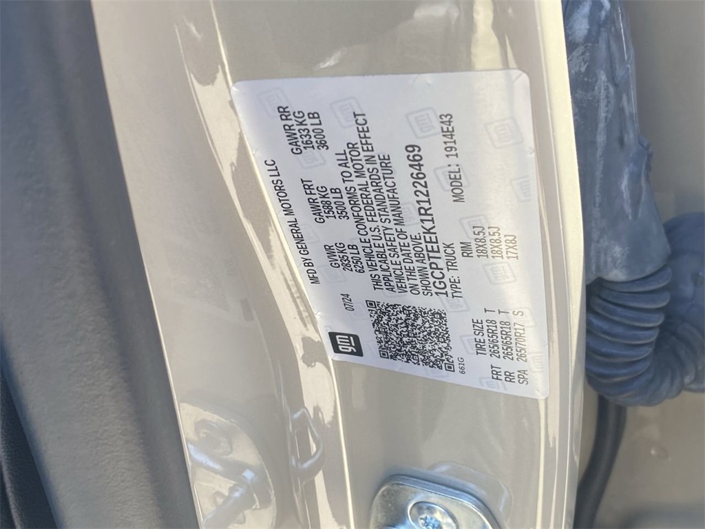 used 2024 Chevrolet Colorado car, priced at $38,661
