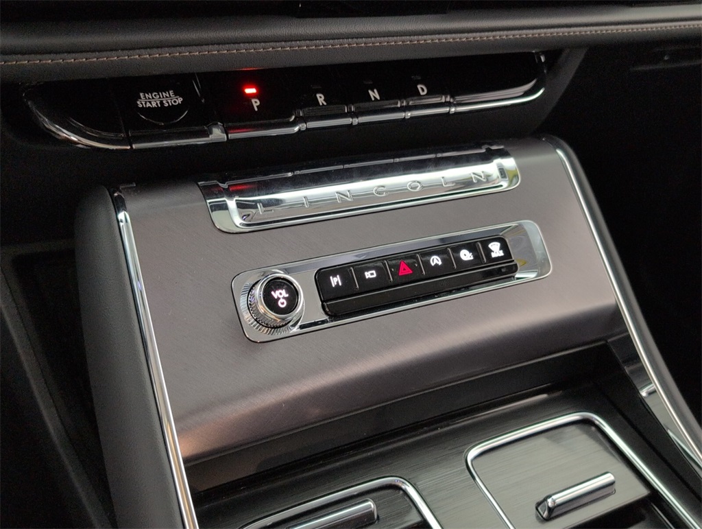 new 2025 Lincoln Aviator car, priced at $60,422