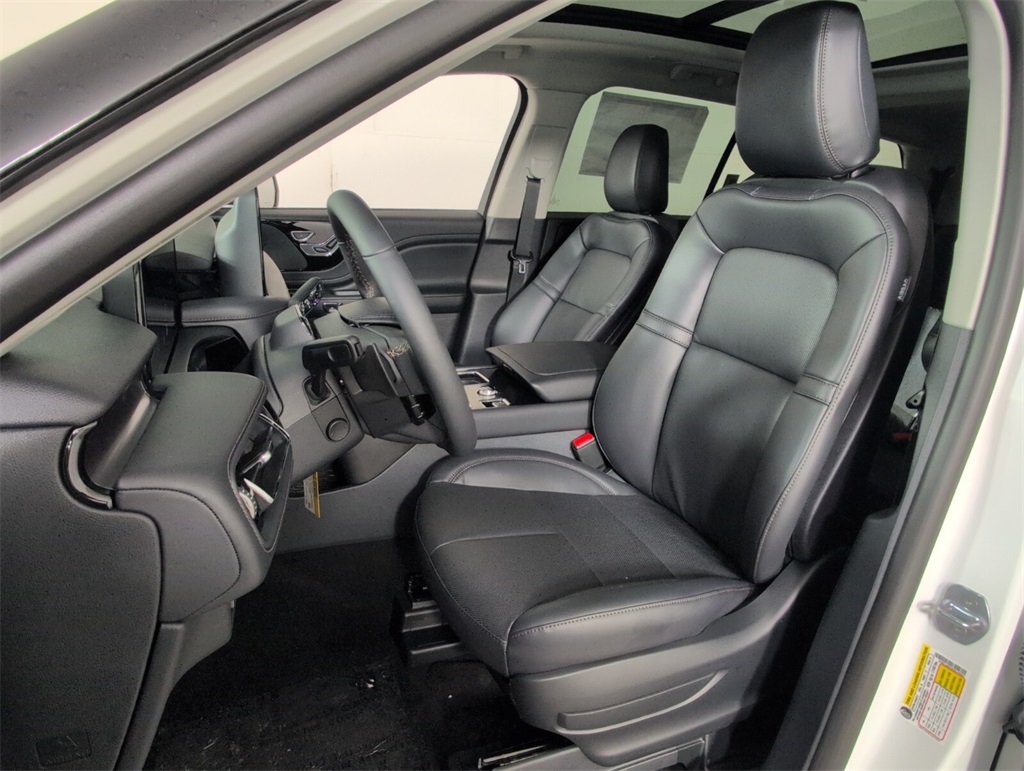 new 2025 Lincoln Aviator car, priced at $60,422