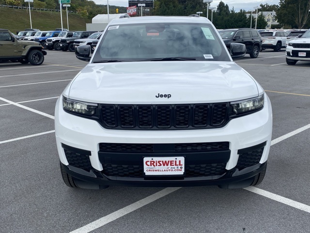 new 2025 Jeep Grand Cherokee L car, priced at $39,908